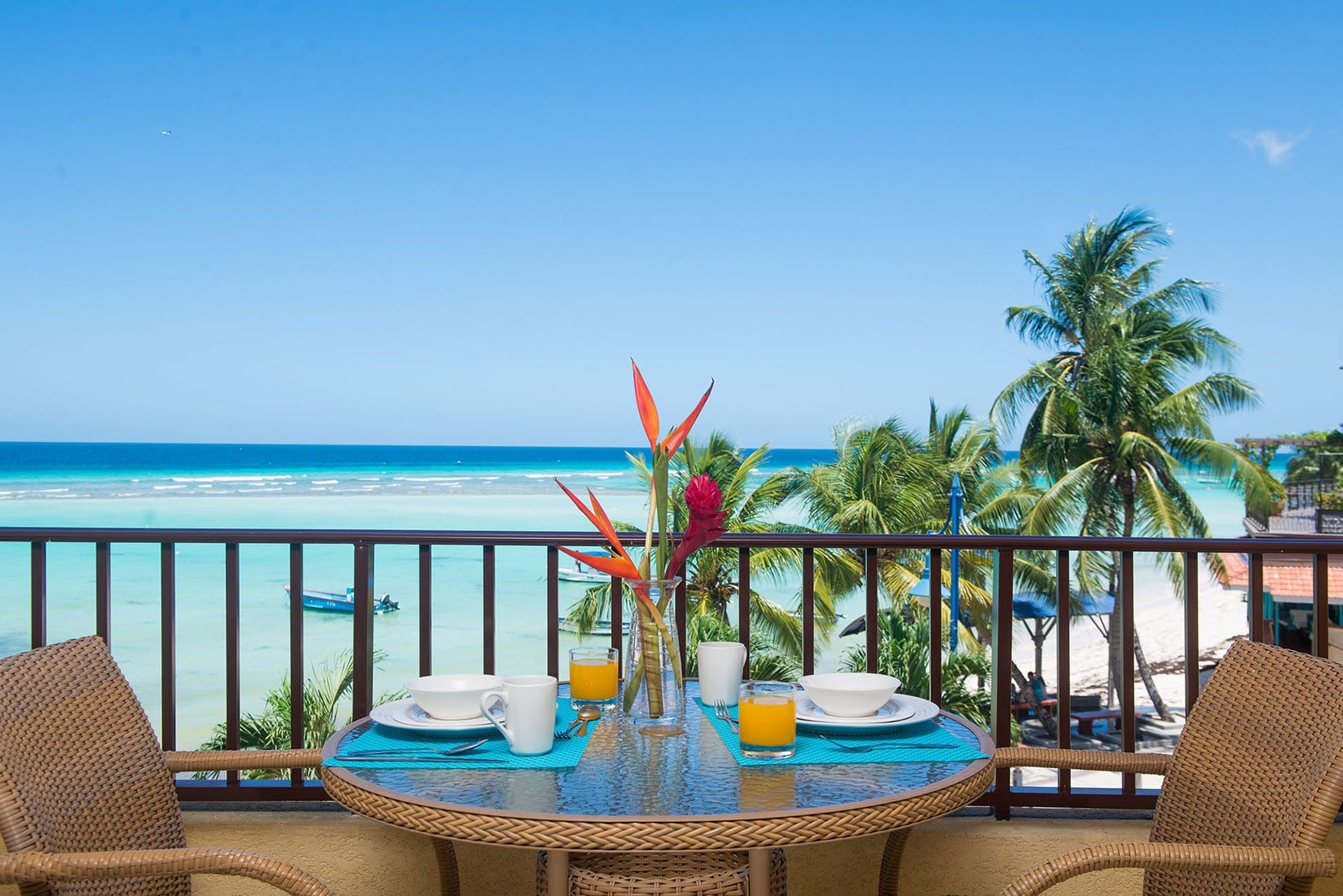 Yellow Bird Hotel Deluxe Studio Balcony (2)